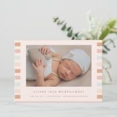 シンプルモダンストライプ男の赤ちゃん誕生発表 招待状 (スタンド正面)