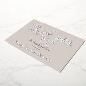シンプルモダンハートとスクリプトの結婚式 箔招待状 (回転した状態)