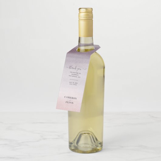 シンプルモダンプラム&ピンクウォーターグラデーション結婚ズ ボトルネックタグ (アングル)