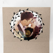 シンプルモダンボホブラックリーフリース結婚ズ 三つ折り招待状 (内部最初)