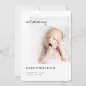 シンプルモダンミニマル写真少年または女の子誕生 案内状 (正面)