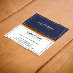 シンプルモダンリバーシブルダークブルー&ホワイト縁ど 名刺<br><div class="desc">白エレガントと暗モダン青のリバーシブルな背景の色を変更できる白とダークブルーのダークブルーとホワイト。</div>