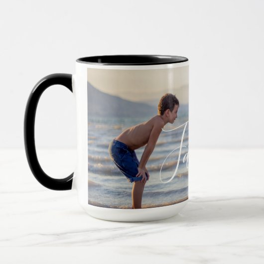 シンプルモダン写真テンプレートカスタムファミリ名 マグカップ (左)