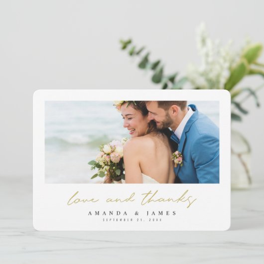 シンプルモダン写真金ゴールド結婚タイポグラフィ サンキューカード (スタンド正面)