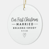 シンプルモダン初めてのクリスマス結婚した写真 セラミックオーナメント (左)
