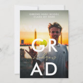 シンプルモダン卒業写真およびはっきりしたタイポグラフィ 案内状 (正面)