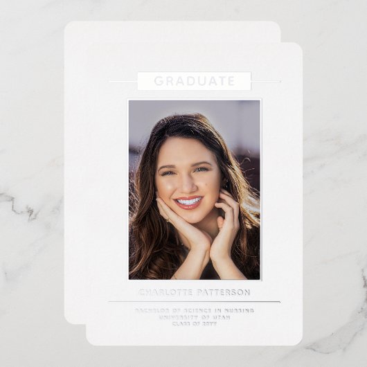 シンプルモダン卒業写真シルバースクリプト 箔招待状 (正面/裏面)