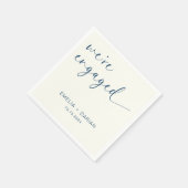 シンプルモダン婚約パーティだ婚約した スタンダードカクテルナプキン (角)