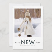 シンプルモダン緑の松の新年タイポグラフィ写真 シーズンカード (正面)