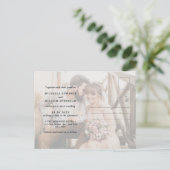 シンプルモダン黒と白のオーバーレイ結婚写真 インビテーションポストカード (スタンド正面)