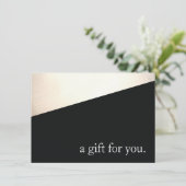 シンプルモダン黒金ゴールドホリデー商品券 (スタンド正面)