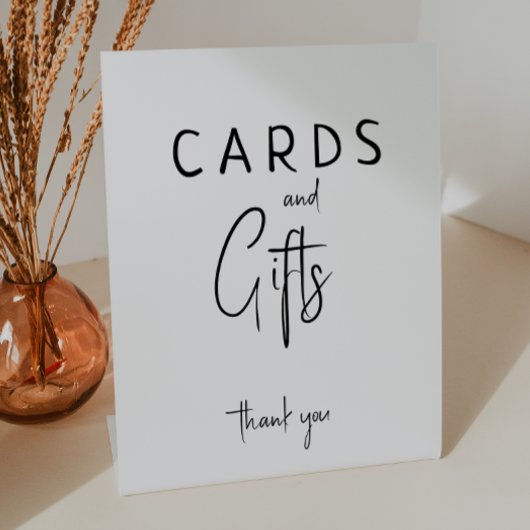 シンプルモダンNeutral Baby Shower Card and Gift 台座サイン