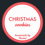 シンプルモダンRed Homemade Christmas Cookie ラウンドシール<br><div class="desc">自家製クリスマスクッキーあなたのビジネスのためのシールはあなたのクリスマスの家庭用品のための完璧な味のラベル焼いたである。キッチンシンプルスタイルで動作するモダンスタイルの赤い背景を持つ。文字与えはEtsyのグッズやカスタムクリスマスギフトのためのクリスマスラベル。カスタマイズ文字のブランドに合わせて欲しい靴下に入れて贈る小さなクリスマスプレゼントや愛する人のパーソナリティパーソナライズされたで満たされたクリスマスクッキーに使用できる。</div>