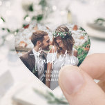 シンプルモダンScript and Photo結婚 S Thank You ハートシール<br><div class="desc">サンキューカードとエレガント披露宴パーティの好意にパーソナライズされたtouchを追加し結婚てカスタム、ハートの形のステッカー/封筒用シール。この写真上のすべてのテンプレートは、パーソナライズするシンプルために使用される。「ありがとう」は愛に変えることができ、感謝してい歓迎、カップルのイニシャル、その他の文字に変えることができる、または完全に削除することができる。(画像の配置のヒント：写真を正確に配置する簡単の方法は、Zazzleウェブサイトにアップロードする前に写真を切り抜くことである。 白いモダンレタリングオーバーレイデザインは、トレンディー手書きスクリプト書、クラシックセリフのタイポグラフィ名と日付、および選択の1つの写真を備えている。これらのラベルはスタイリッシュお友達や家族に対し表現て、特別な日のお祝いを共有することに感謝する方法である。</div>