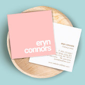 シンプルライトコーラルピンクモダンタイポグラフィ スクエア名刺