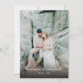 シンプルラウンドクラシックサージグリーンモノグラム結婚ズ 招待状 (正面)