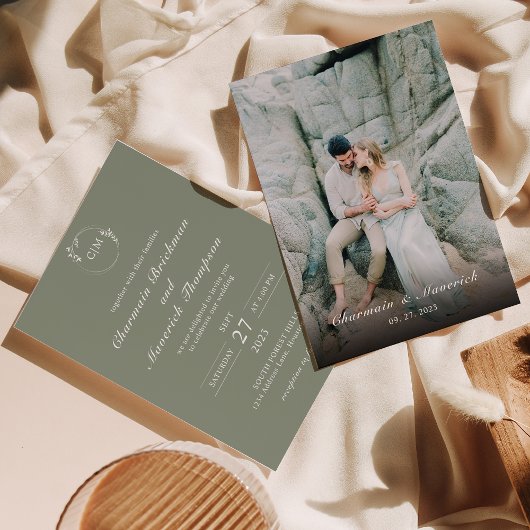 シンプルラウンドクラシックサージグリーンモノグラム結婚ズ 招待状