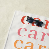 シンプルレインボー型パーソナライズされた繰り返し名 ビーチタオル (インサイチュ)