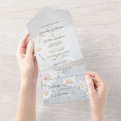 シンプルワイルドデイジーオング淡い色のレーブルー オールインワン招待状 (貼ってはがせる)