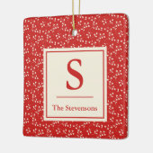 シンプルヴィンテージ赤植物模様モノグラム名 セラミックオーナメント (左)