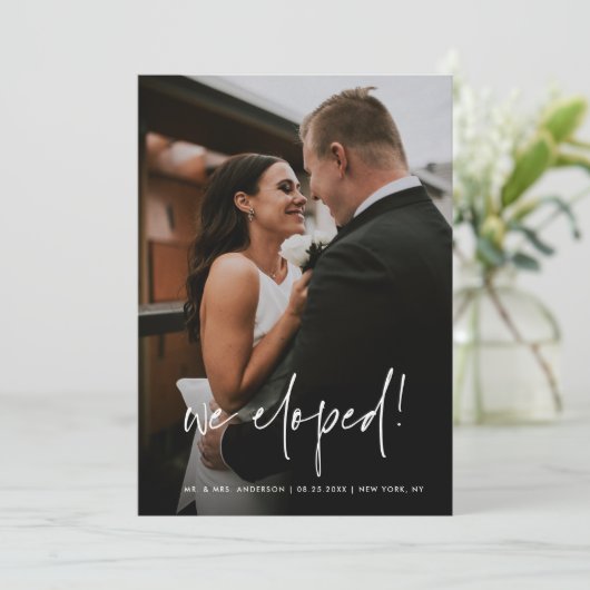 シンプル写真の駆け落ち時の手書きスクリプ結婚ト 案内状 (スタンド正面)