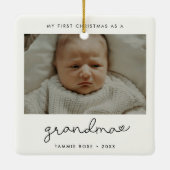 シンプル初めてのクリスマスモダンおばあちゃん セラミックオーナメント (裏面)