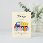シンプル可愛いダンプトラック建築年齢誕生日 インビテーションポストカード (スタンド正面)