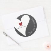 シンプル愛モダン鳥と赤いハートありがとう ラウンドシール (封筒)