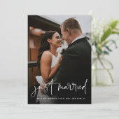 シンプル手書きスクリプトたった今結婚しました結婚の 案内状 (スタンド正面)