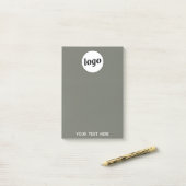 シンプル文字ロゴ販売促進Sage Green ポストイット (デスク上)