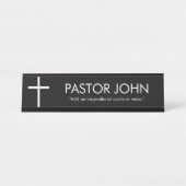 シンプル白十字と名前と引用文付き黒 デスクネームプレート (正面)
