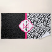 シンプル白黒ダマスクピンクストライプ色 ビーチタオル (正面)