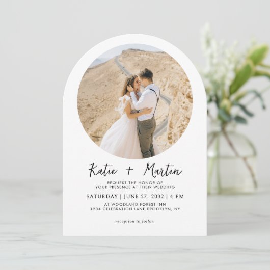 シンプル白黒ラウンドフォトアー結婚チ 招待状 (スタンド正面)