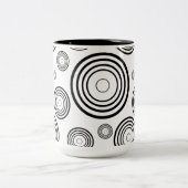 シンプル白黒リングや輪 ツートーンマグカップ (中央)