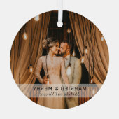 シンプル結婚した&メリーPhoto Keepsake ガラスオーナメント (裏面)