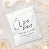 シンプル結婚1日リハーサル遠くにディナー フェイバーバッグ (クリップ留めされた状態)