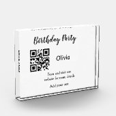 シンプル誕生日パーティーwebサイトバーコードQR追加の名前  フォトブロック (左)