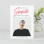 シンプル赤ミニマモダンリスト2写真卒業 招待状 (スタンド正面)