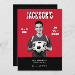 シンプル赤写真サッカー雑誌カバー誕生日 招待状