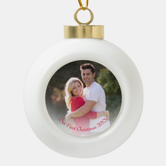 シンプル赤写真初めてのクリスマス セラミックボールオーナメント (正面)