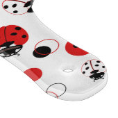 シンプル赤、黒、白のラディバグパターン カッティングボード (角)