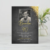シンプル黒と金ゴールドのヴィンテージ写真90誕生日 招待状 (スタンド正面)