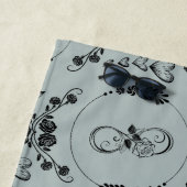 シンプル黒ハート、フローラ、インフィニティオングレー | ビーチタオル (インサイチュ)