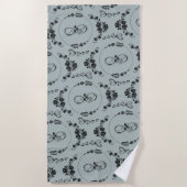 シンプル黒ハート、フローラ、インフィニティオングレー | ビーチタオル (正面)