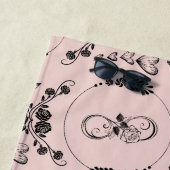 シンプル黒ハート、フローラ、インフィニティオンピンク | ビーチタオル (インサイチュ)