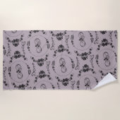 シンプル黒ハート、フローラ、インフィニティオンマウーブ | ビーチタオル (正面)