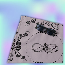 シンプル黒ハート、フローラ、インフィニティオンマウーブ | ビーチタオル