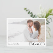 シンプル3モダンフォトスクリプト婚約パーティ 案内状 (スタンド正面)