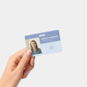 シンプル クール ブルー 従業員写真 ID ロゴ バーコード バッジ (手持ち)