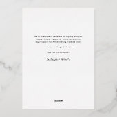 シンプル＆スタイリッシュな3枚の写真でお知らせする、特別な日を記念する箔押しセーブザデート 箔招待状 (裏面)